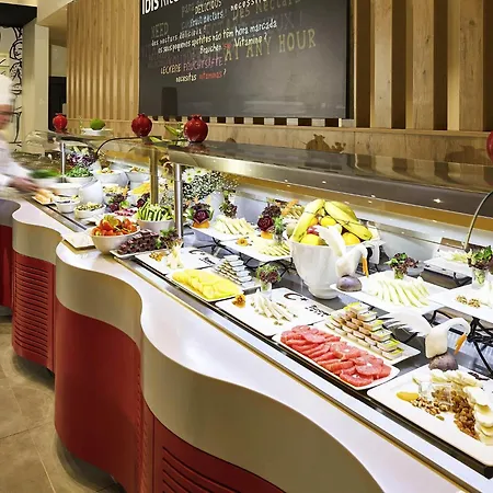 Ibis Hotel 3*