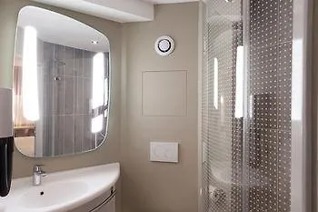 Ibis 3*